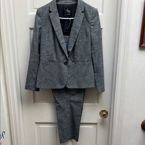 Ann Taylor factory 12 P suit